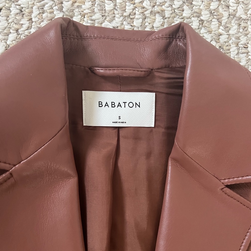 Aritzia Babaton
Agency Blazer
